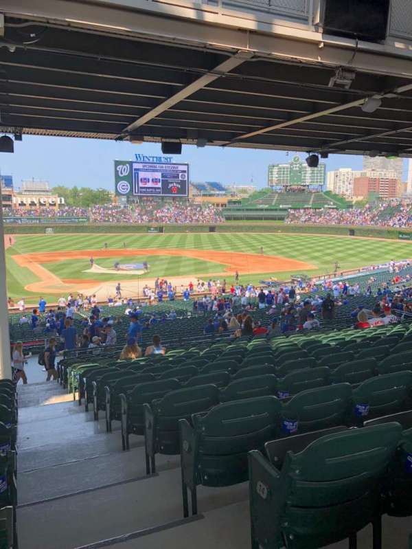 Wrigley Field, section: 220, row: 16, seat: 27