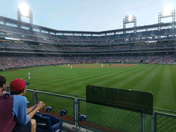 Citizens Bank Park, section: 101, row: 3, seat: 15
