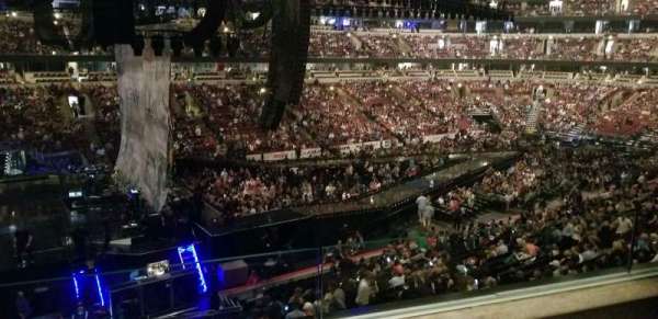 United Center, section: 221, row: 2, seat: 2