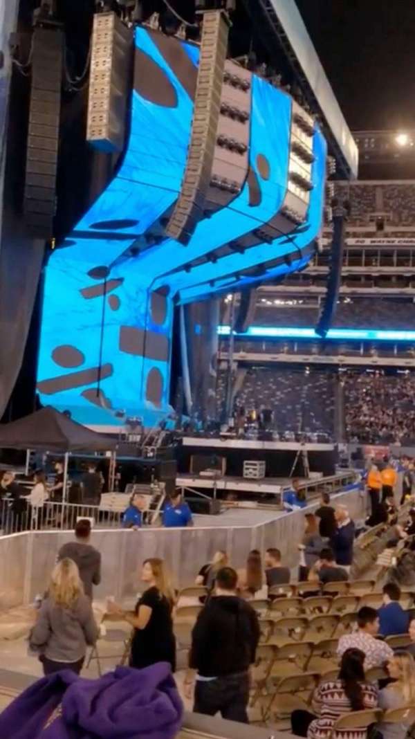 MetLife Stadium, section: 142, row: 2, seat: 9-10
