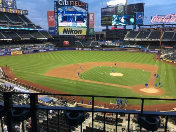 Citi Field, section: 323, row: 2, seat: 5