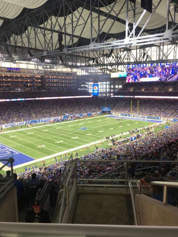 Ford field, section: 325, row: 6, seat: 8