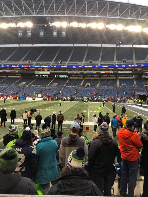 Lumen Field, section: 132, row: F, seat: 7