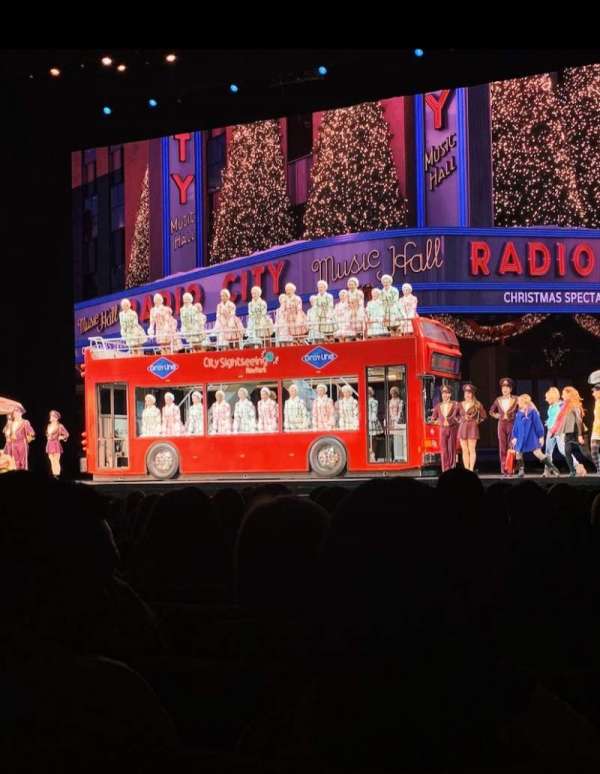 Radio City Music Hall, section: Orchestra 3, row: OO, seat: 301-303