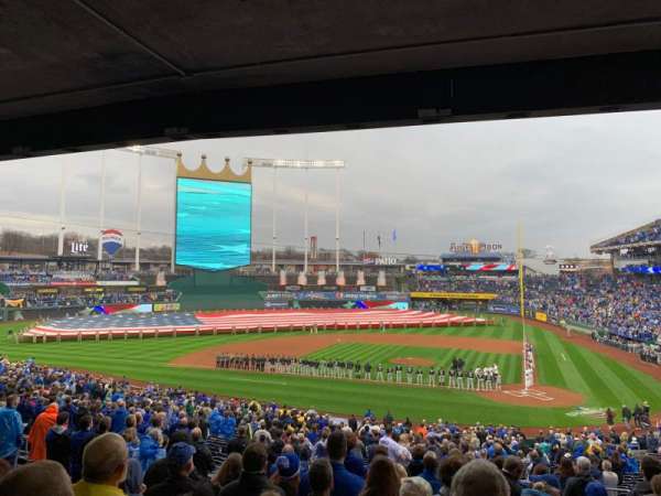 Kauffman Stadium, section: 224, row: MM, seat: 7