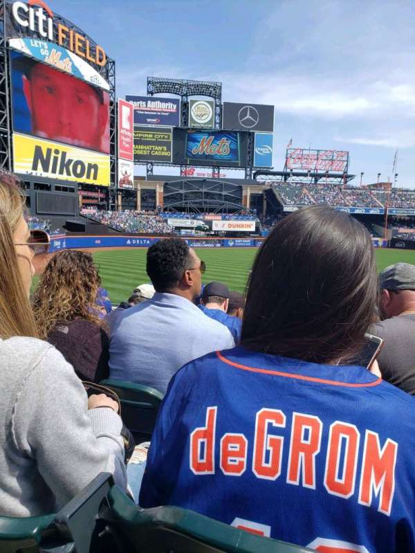 Citi Field, section: 129, row: 21, seat: 19