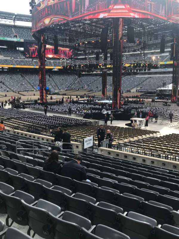 MetLife Stadium, section: 110, row: 13, seat: 8
