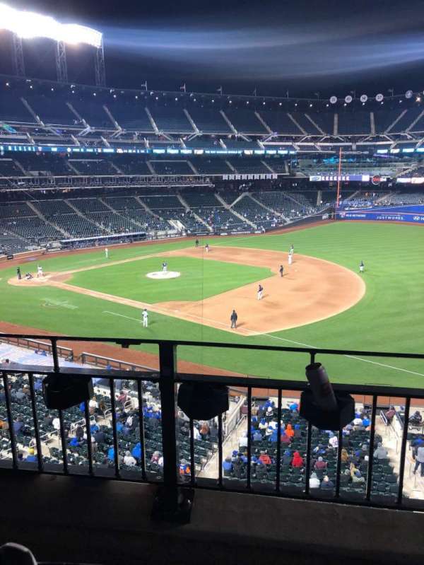 Citi Field, section: 308, row: 2, seat: 4