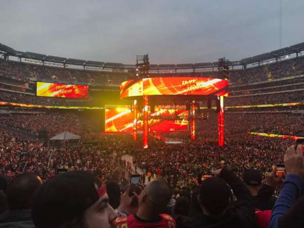 MetLife Stadium, section: 129, row: 33, seat: 2