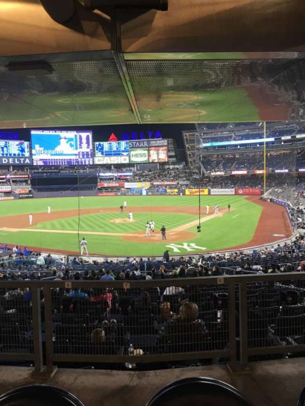 Yankee Stadium, section: 121a, row: 17s, seat: 4