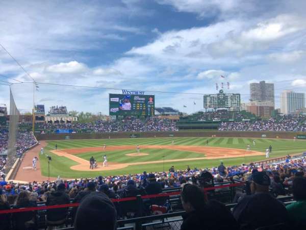 Wrigley Field, section: 220, row: 4, seat: 14