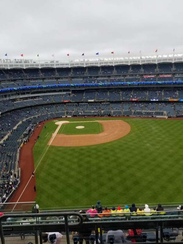 Yankee Stadium, section: 405, row: 5, seat: 20