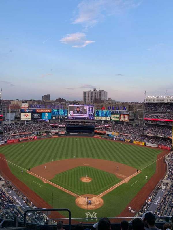 Yankee Stadium, section: 420b, row: 7, seat: 27