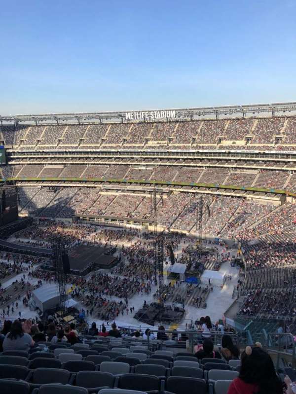 MetLife Stadium, section: 334, row: 20, seat: 1