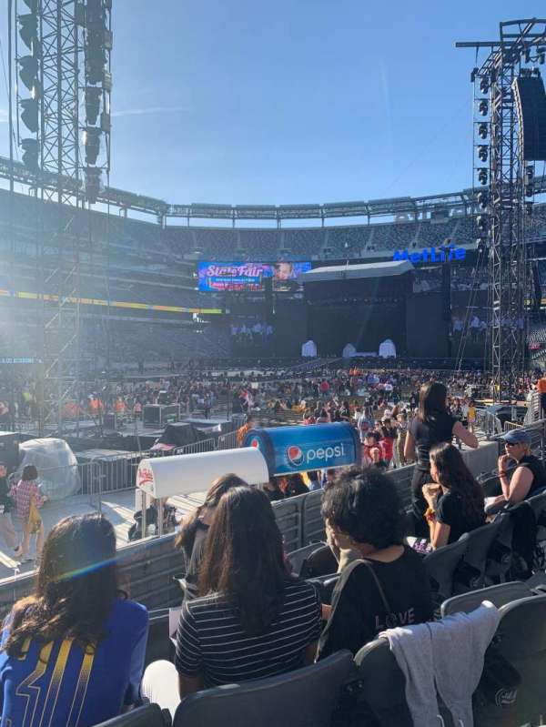 MetLife Stadium, section: 118, row: 5, seat: 15