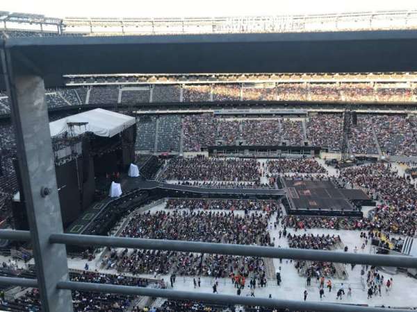 MetLife Stadium, section: 339, row: 1, seat: 18