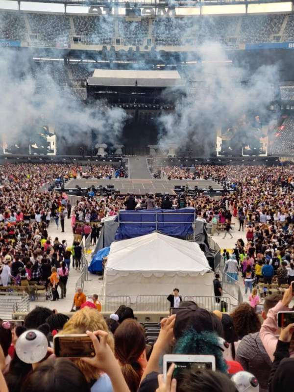 MetLife Stadium, section: 126, row: 23, seat: 17