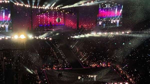 MetLife Stadium, section: 328, row: 8, seat: 4