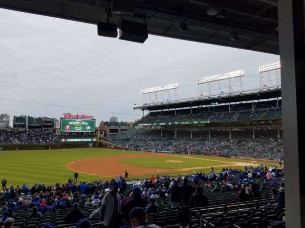 Wrigley Field, section: 208, row: 8, seat: 17
