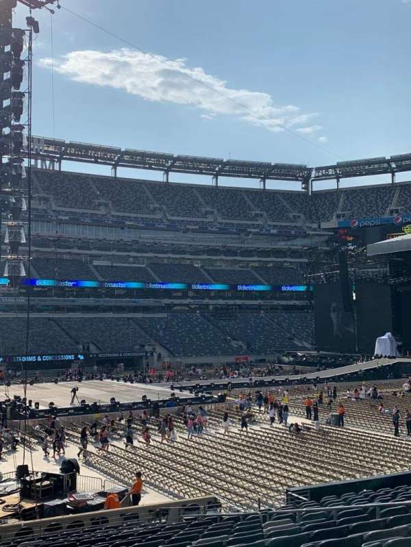 MetLife Stadium, section: 115A, row: 21, seat: 11