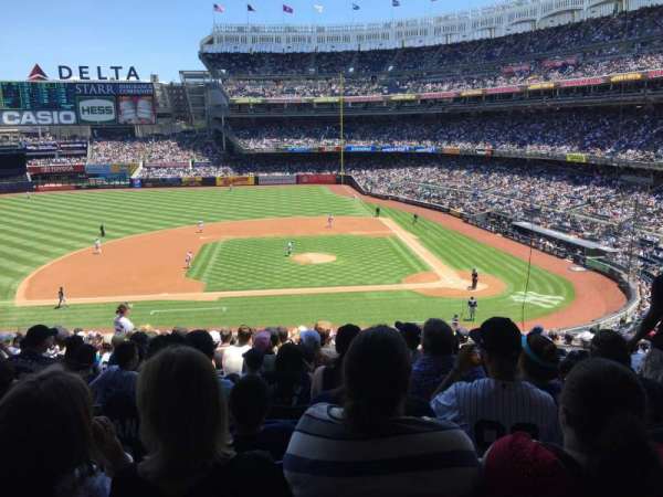 Yankee Stadium, section: 224, row: 18, seat: 4