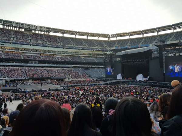 MetLife Stadium, section: 115C, row: 17, seat: 8
