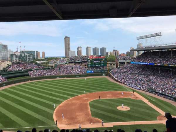 Wrigley Field, section: 411L, row: 4, seat: 4