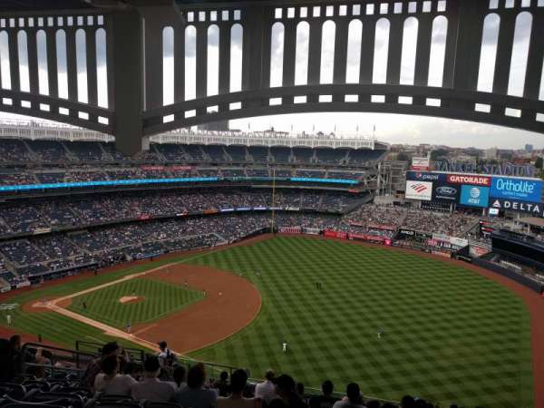 Yankee Stadium, section: 411, row: 14, seat: 14