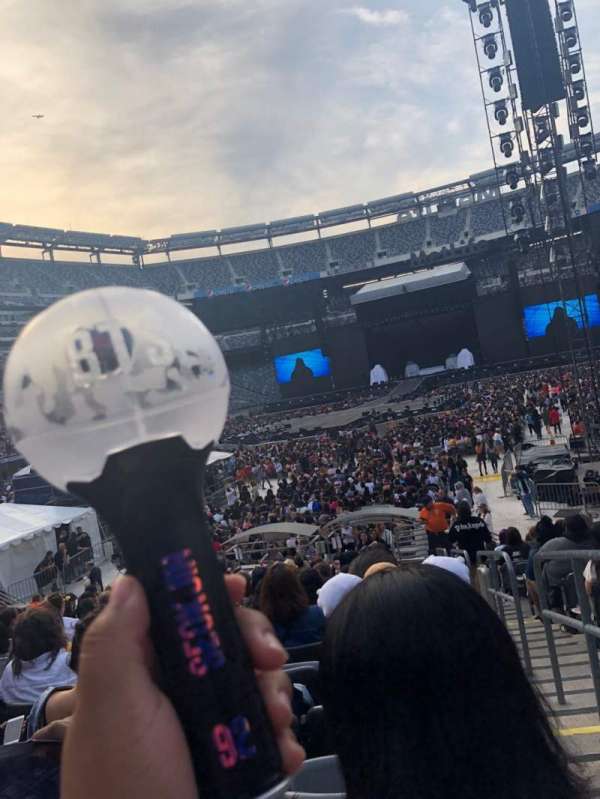 MetLife Stadium, section: 124, row: 15, seat: 1