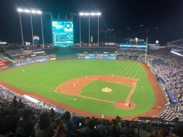 Kauffman Stadium, section: 415, row: GG, seat: 20