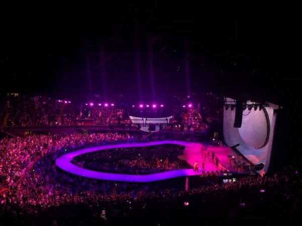 Kia Forum, section: 211, row: 20, seat: 1