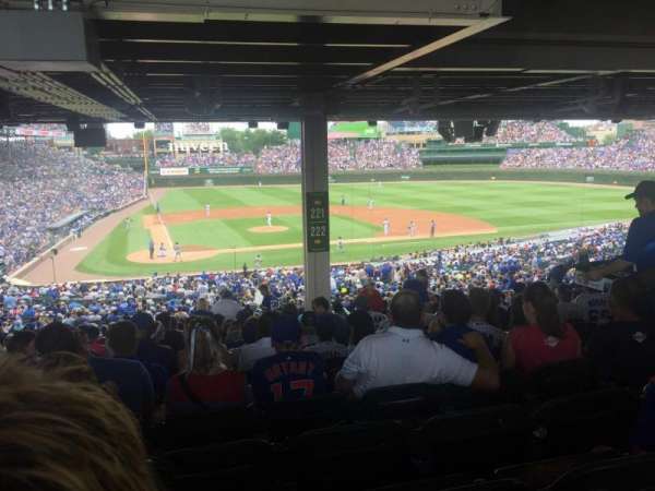 Wrigley Field, section: 221, row: 21, seat: 16