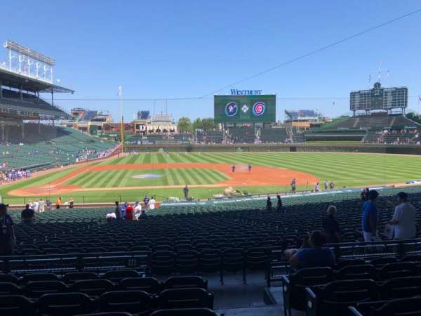 Wrigley Field, section: 222, row: 7, seat: 26