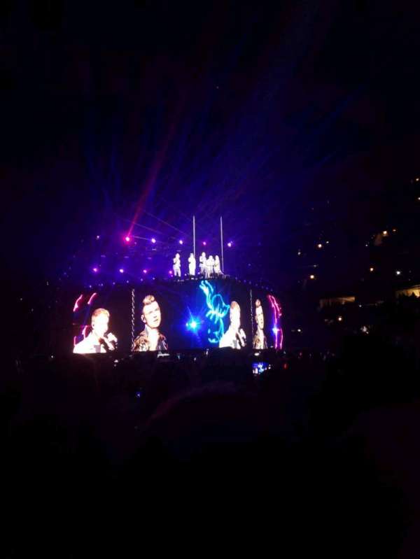 United Center, section: Floor 4, row: 4, seat: 8