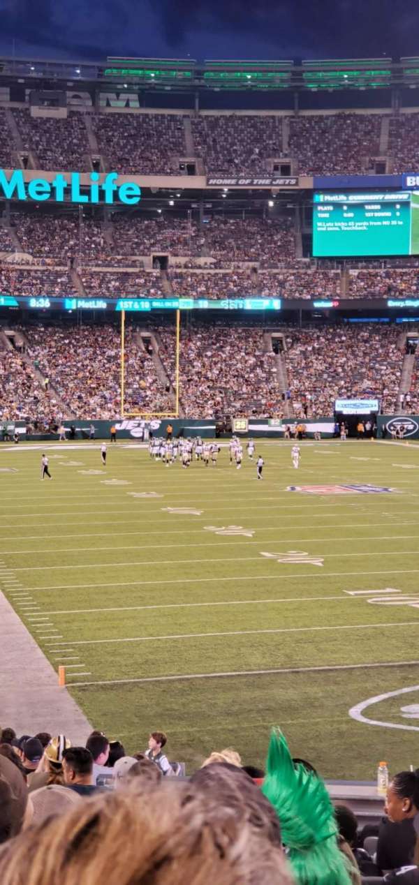 MetLife Stadium, section: 129, row: 21, seat: 14