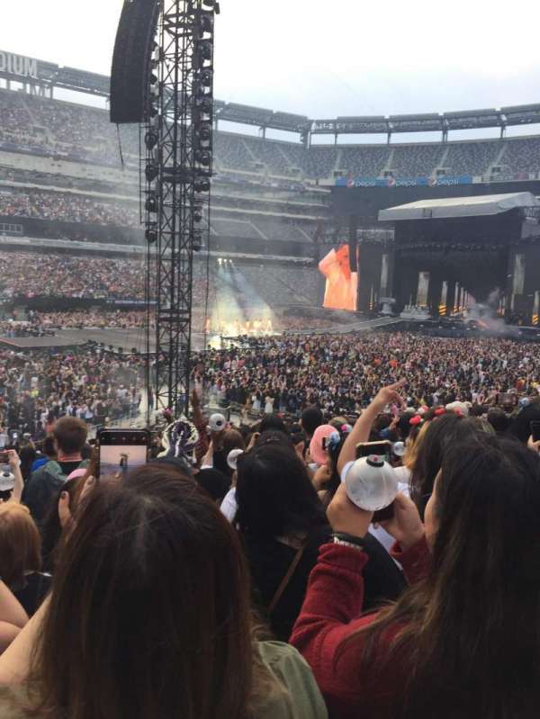 MetLife Stadium, section: 116, row: 22, seat: 17