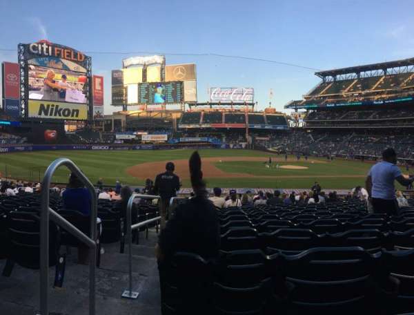 Citi Field, section: 122, row: 22, seat: 16