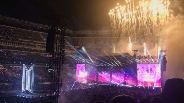 MetLife Stadium, section: 117, row: 30, seat: 10
