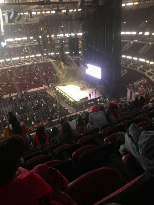 United Center, section: 334, row: 10, seat: 15