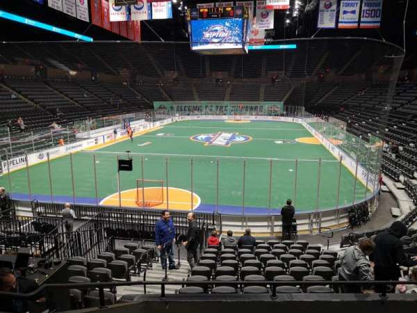 Nassau Veterans Memorial Coliseum, section: 109, row: 5, seat: 13