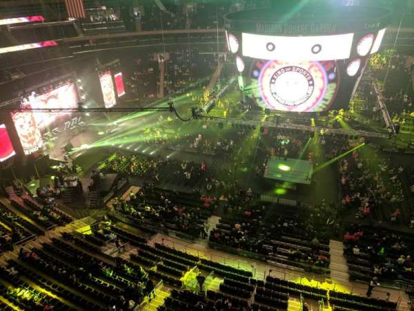 Madison Square Garden, section: 326, row: 1