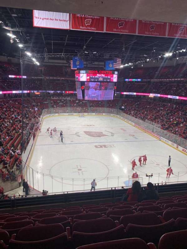 United Center, section: 216, row: G, seat: 11
