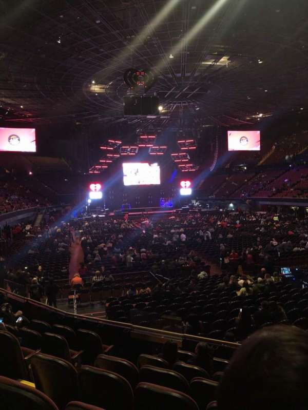 Kia Forum, section: 134, row: 7, seat: 5