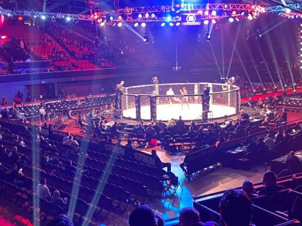 Kia Forum, section: 106, row: 8, seat: 5
