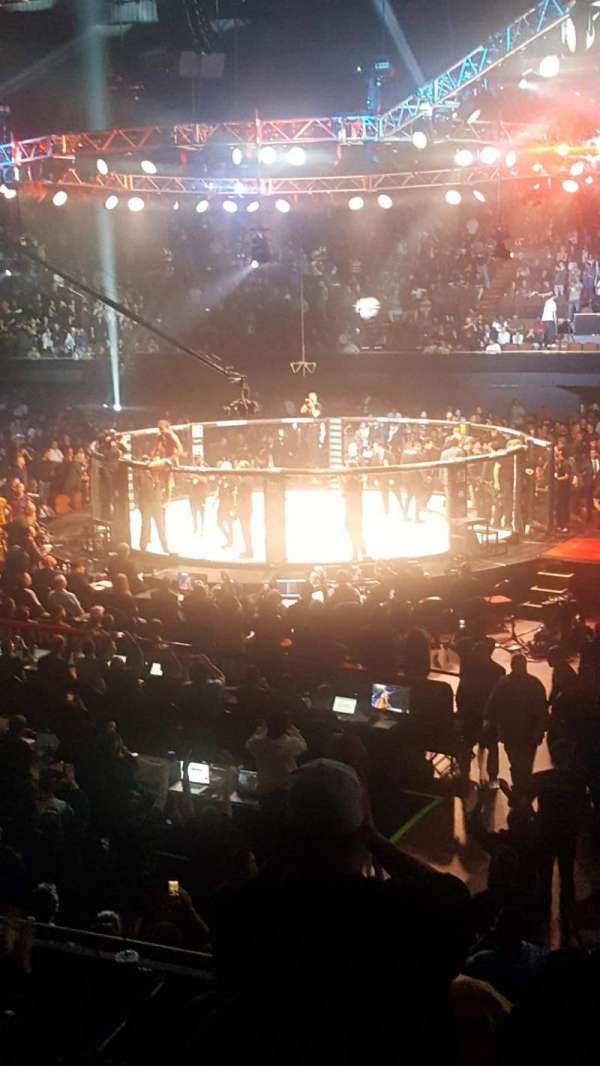 Kia Forum, section: 112, row: 6, seat: 1