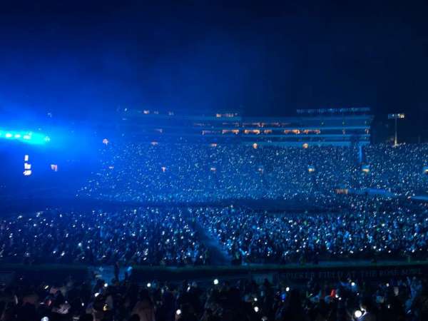Rose Bowl, section: 4-L, row: 28, seat: 8