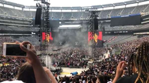 MetLife Stadium, section: 123, row: 32, seat: 1