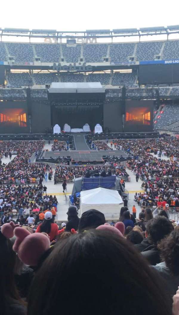 MetLife Stadium, section: 126, row: 42, seat: 15