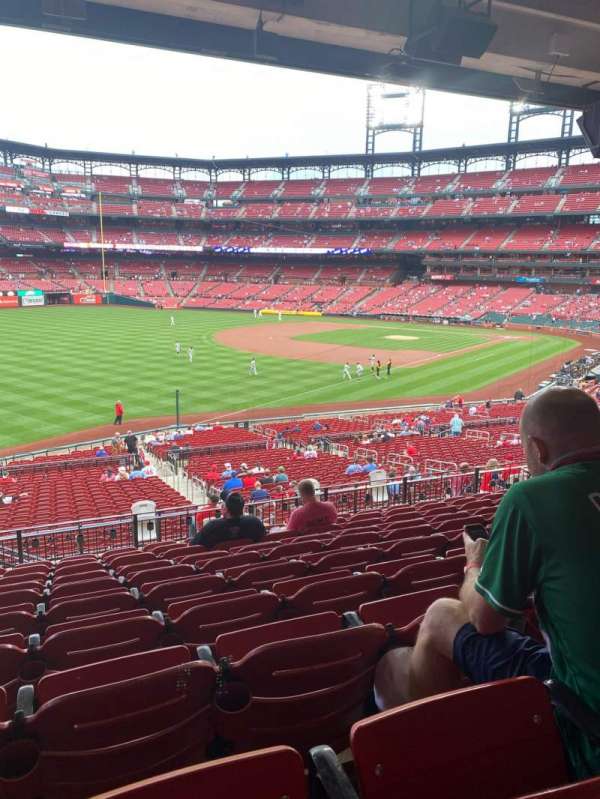 Busch Stadium, section: 165, row: 29, seat: 20