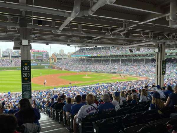 Wrigley Field, section: 208, row: 17, seat: 22